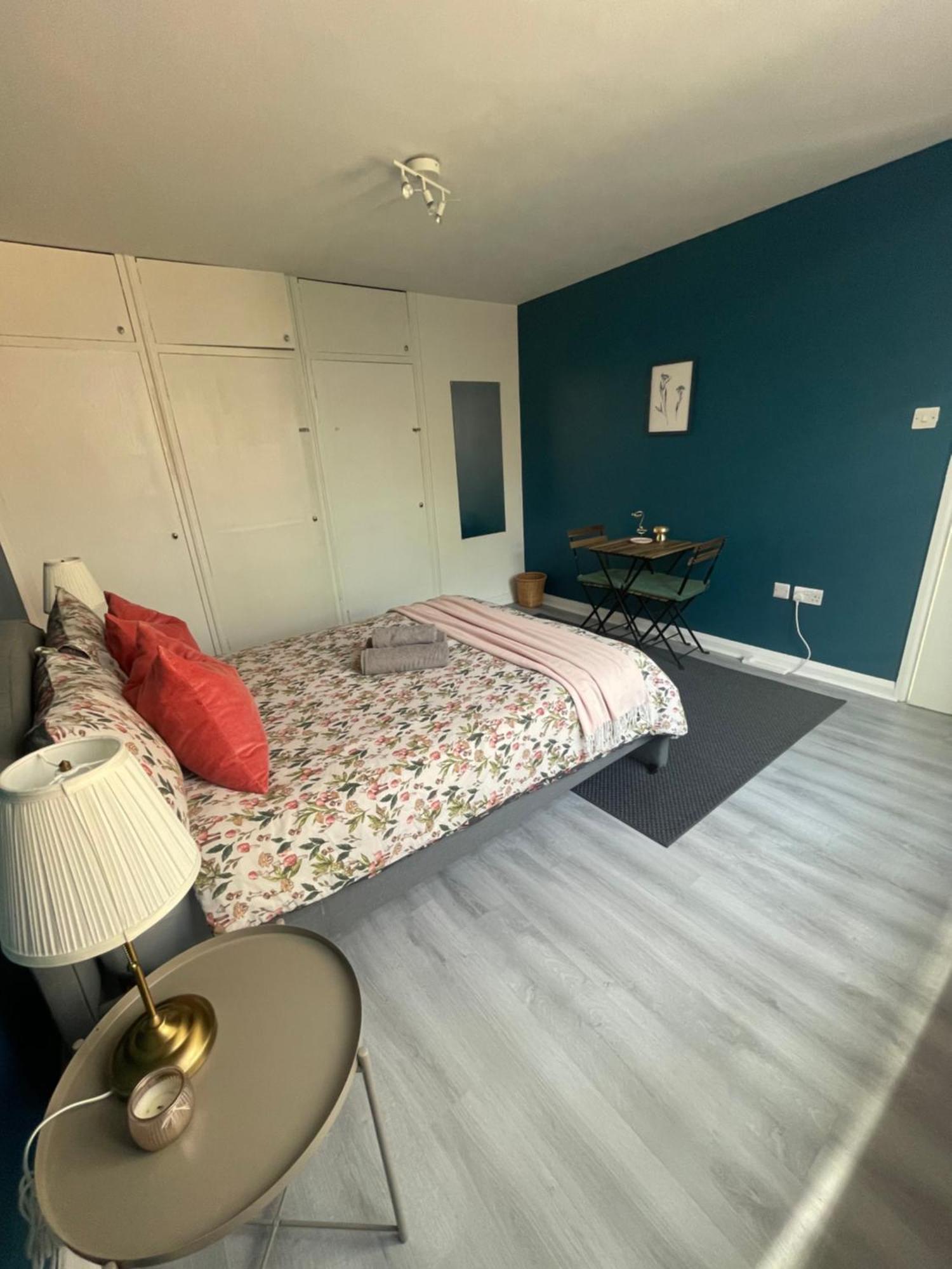 Willesden Green Rooms Londra Dış mekan fotoğraf